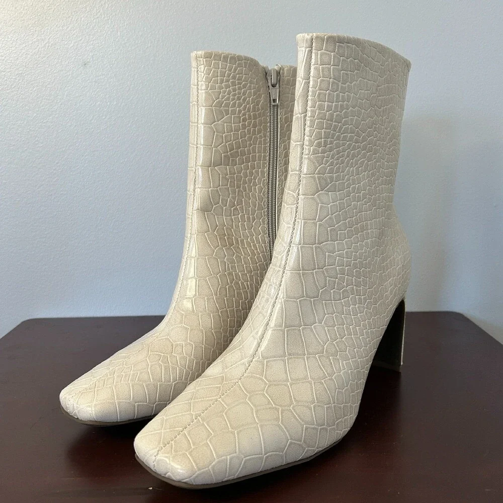 Seven Dials Nicole Cream Croc Embossed Square Toe Block Heel Boots 9M Minimalist